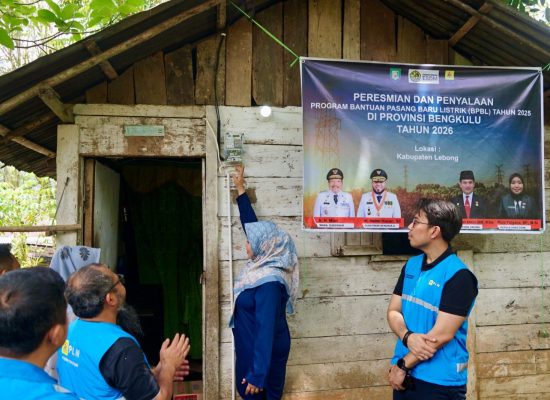 Lewat BPBL, Kementerian ESDM dan PLN Wujudkan Penyambungan Listrik Gratis bagi 750 Warga Bengkulu