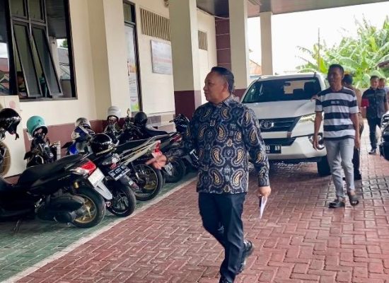 Aliong Mus Jadi Saksi Kasus Dugaan Korupsi di Pengadilan Negeri Ternate