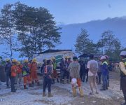 Para pekerja di PT CREI di Halmahera Timur.