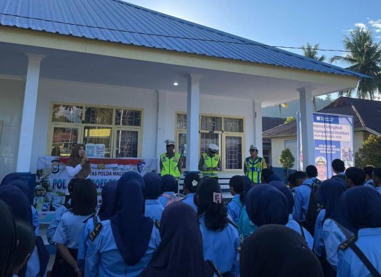 Polda Maluku Utara Sosialisasi Keselamatan Berkendara di SMK Negeri 5 Tidore