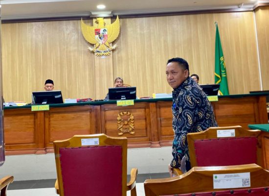 Hakim Minta Jaksa Dalami Keterlibatan Aliong Mus dalam Kasus Dugaan Korupsi Penyertaan Modal ke PT TJM