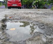 Ada Kolam di Jalan Perumahan ASN Pemprov Malut