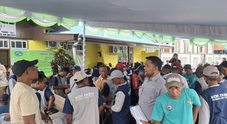 TKBM Pelabuhan Ahmad Yani Ternate Salurkan THR untuk Anggota