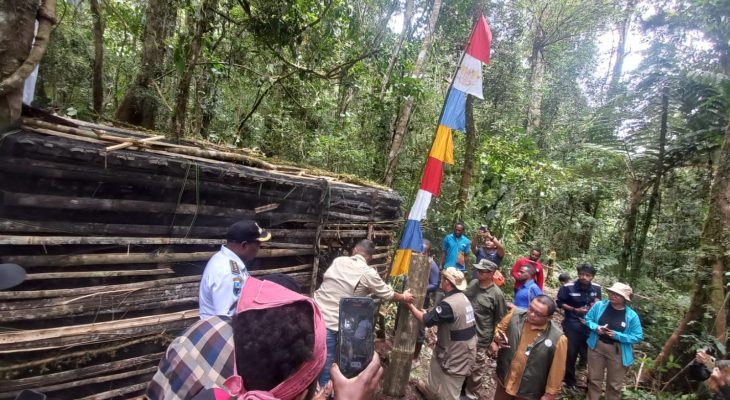 Gubernur Papua Barat Kasih Penghargaan ke Polda Malut karena Bantu Gagalkan Penyelundupan Satwa Endemik