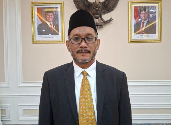 Resmi Pimpin IAIN Ternate, Ini Profil Dr Adnan Mahmud