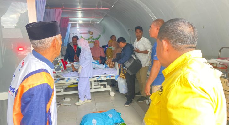 NHM Peduli Evakuasi Pasien dari Halmahera Utara ke Manado dengan Helikopter