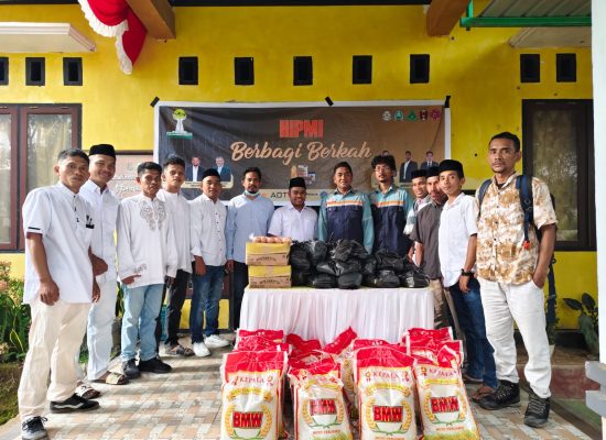 HIPMI Taliabu Gandeng OKP Berbagi Bahan Pokok di Akhir Ramadan