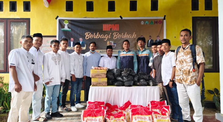 HIPMI Taliabu Gandeng OKP Berbagi Bahan Pokok di Akhir Ramadan