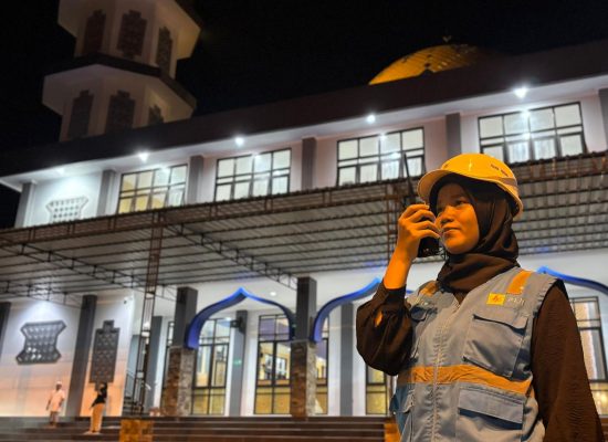 Jaga Terang di Hari Kemenangan, Cerita Petugas PLN Amankan Keandalan Listrik di Momen Idulfitri