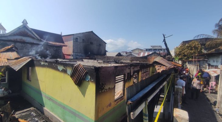 4 Rumah di Bastiong Talangame Terbakar