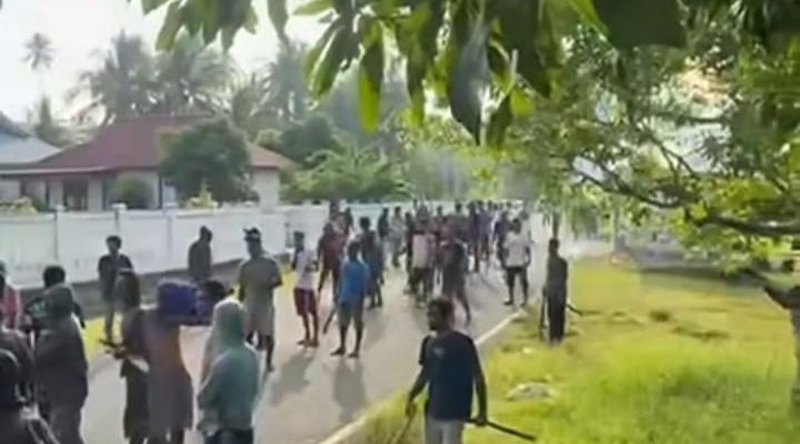 Seorang Kakek di Desa Bobane Jaya, Patani Barat Diduga Dibunuh OTK saat Pergi Kebun, Massa Incar Pelaku