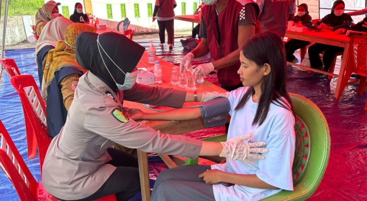Polda Maluku Utara Lakukan Trauma Healing Bersama Anak-anak di Patani Barat