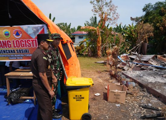 Kajati Malut Sambangi Masyarakat di Patani Barat