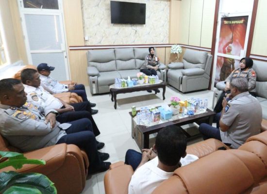 Polres Ternate dan Pemkot Bahas Parkir di Tepi Jalan Depan Pasar Higienis