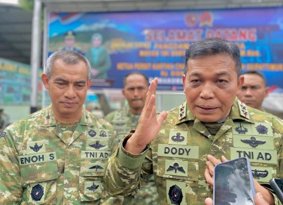 Pangdam Pattimura, Dody Triwinarto Ingatkan Prajurit Humanis dengan Masyarakat