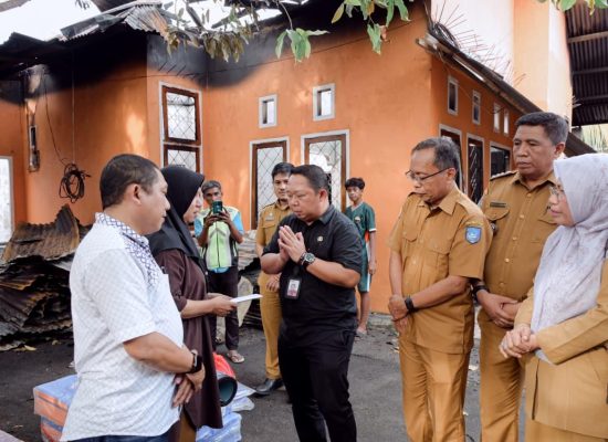 Pemkot Ternate Beri Santunan untuk Korban Kebakaran di Akehuda dan Kalumata