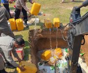Polres Taliabu Musnahkan Ribuan Botol Miras