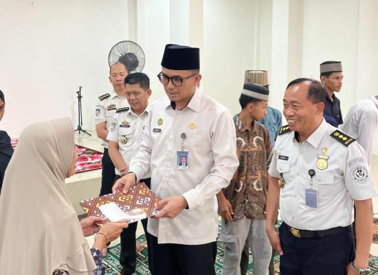 Resmikan Kantor Baru, Kanwil Imigrasi Maluku Utara Santuni Panti Asuhan At-Taqwa