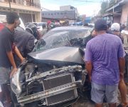 Kecepatan Tinggi, Mobil Datsun Tabrak Jembatan di Bastiong Ternate