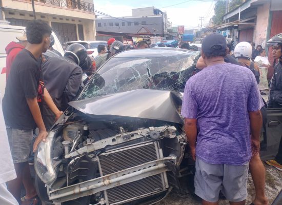 Kecepatan Tinggi, Mobil Datsun Tabrak Jembatan di Bastiong Ternate