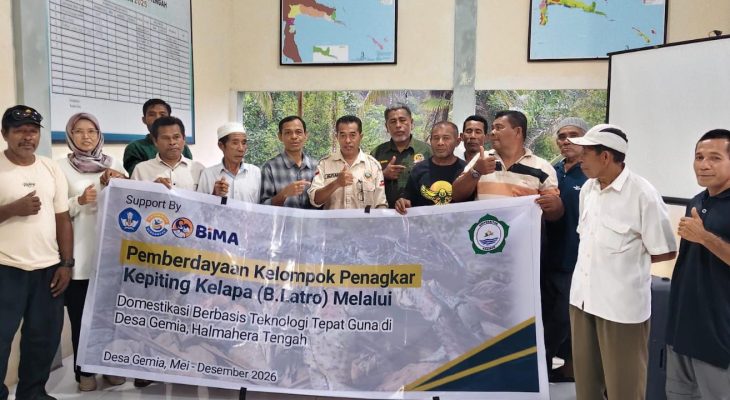 Dosen Unkhair Kembangkan Budidaya Kepiting Kelapa di Gemia Halmahera Tengah 