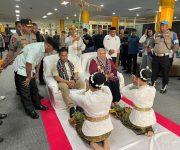 Kapolda Malut, Brigjen Pol Arif Disambut dengan Prosesi Adat ‘Joko Kaha’ di Ternate