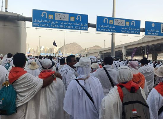 Usai Wukuf di Arafah, Jemaah Haji Maluku Utara Lanjut Lempar Jamarat di Mina