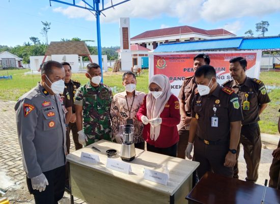 Kadinkes Taliabu Hadiri Pemusnahan Barang Bukti Tindak Pidana di Kejari 