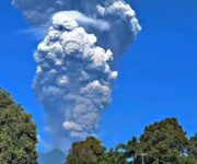 Gunung Dukono Erupsi, Dua WNA Singapura Dikabarkan Meninggal, Satu dalam Pencarian