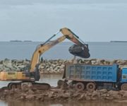 Harita Perkuat Breakwater, Dukung Pengelolaan Pesisir Adaptif Desa Kawasi