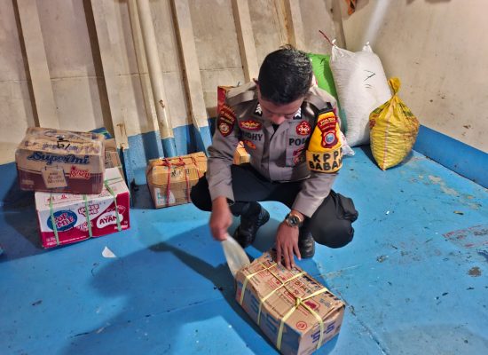 Polsek Bacan Timur Temukan Ratusan Liter Cap Tikus di KM Uki Raya 05 Tujuan Ternate