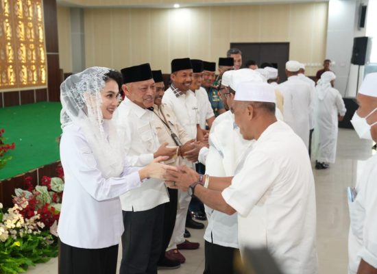Sherly-Sarbin Apresiasi Kelancaran Haji 2026, Jemaah Malut Raih Penghargaan dari Garuda