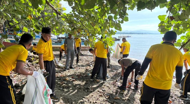 Polres Halmahera Timur Bakti di Pesisir Pantai Laut Buli
