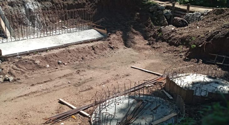Proyek Jembatan Ake Busale Senilai Rp3,311 Miliar Terhenti, Warga Desa Cango Terpaksa Gunakan Jembatan Darurat