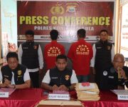 Eks Kades Leko Kadai dan Bendahara ditahan Satreskrim Polres Sula.