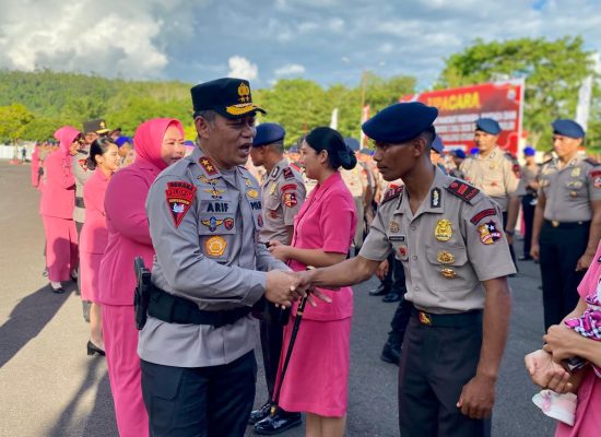 Kapolda Malut Pimpin Kenaikan Pangkat 765 personel
