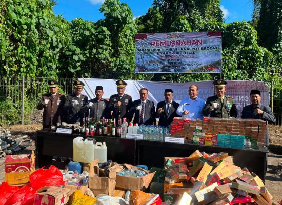 Polres Halmahera Tengah Musnahkan Rokok Ilegal dan Knalpot Brong