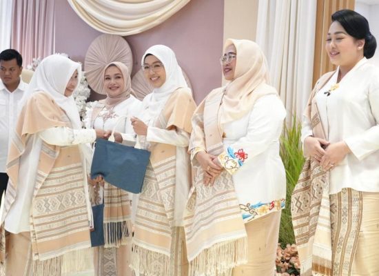 Ketua PKK Kota Ternate Hadiri Ladies Program Rakernas XVIII APEKSI 2026