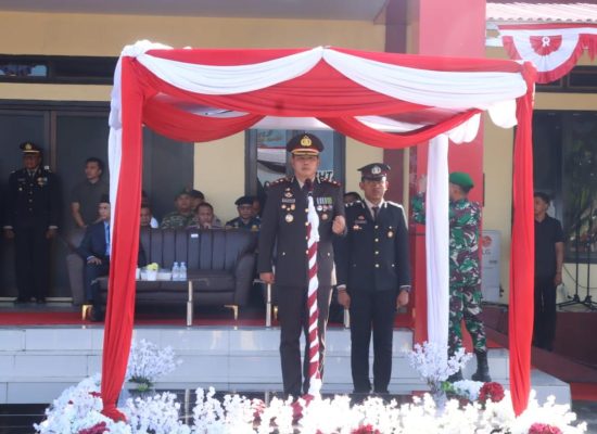 Upacara HUT Bhayangkara: Kapolres Haltim Ingatkan Personel tentang Pelayanan, Profesional dan Integritas