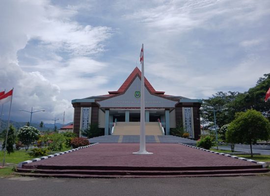 Agenda Bahas Pinjaman Rp1 Triliun Pemprov Maluku Utara dan DPRD Molor