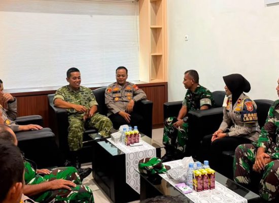 Perkuat Sinergitas, Kapolres Halmahera Tengah Berkunjung ke Dandim 1512 Weda