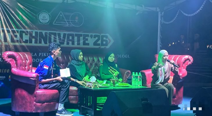 Nazla Kasuba Beri Motivasi ke Mahasiswa Teknik Unkhair saat Talkshow