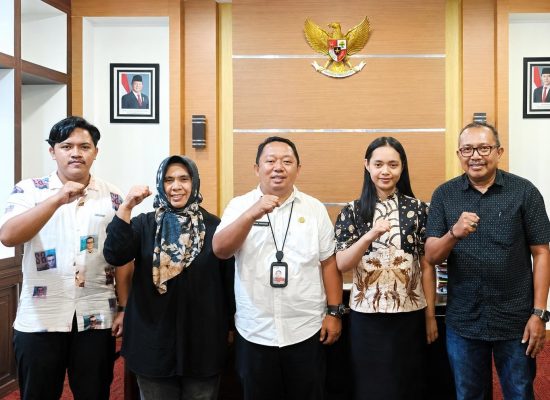 Sekda Ternate Lepas Dua Delegasi Gita Bahana Nusantara menuju Istana Negara