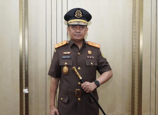 Jaksa Agung Burhanuddin Lantik Roberthus Melchisedek sebagai Kajati Maluku Utara