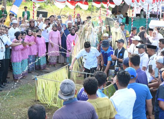 Wali Kota Ternate Resmikan Layanan Air Bersih di Moya, Warga Tak Lagi Bergantung Air Gunung