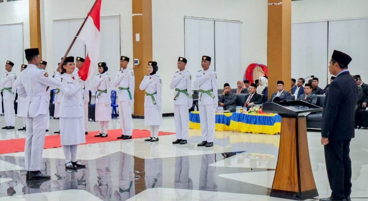 Kukuhkan 40 Paskibraka Haltim, Bupati Ubaid Titip Pesan Kehormatan