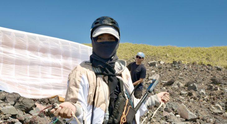 Shifa Damayanti, Perempuan Pertama yang Sukses Hike and Fly di Gunung Gamalama dan Gamkonora