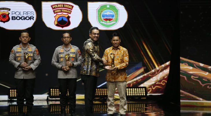 Berkat Inovasi Layanan Kesehatan, Bupati Haltim Diganjar Pimpinan Daerah Award 2026