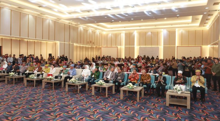 Tenun Khas Ternate Warnai Rakernas JKPI XII, Delegasi Tampil Anggun dengan Karya Pengrajin Lokal