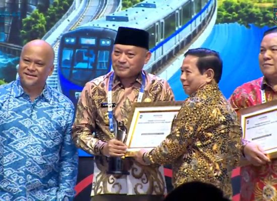 Ukir Sejarah, Pemprov Malut Raih Medali Emas dan Platinum Award IKD 2026